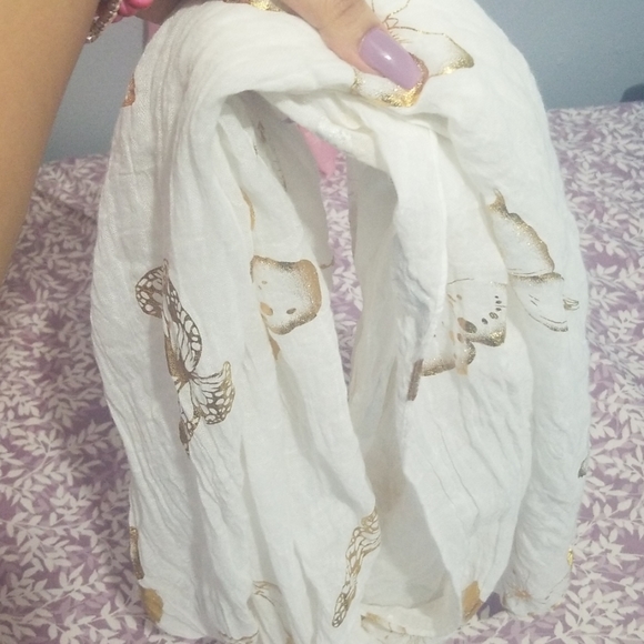 Scarf - Picture 4 of 4